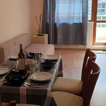 Family Holiday Breez 1 Апартамент *